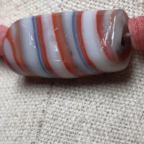 1970s Ghana Krobo Pink Vinyl Heishi Boho Choker w/ Antique Striped Trade Bead 💖 - Picture 3 of 12